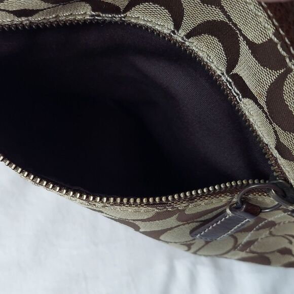 Vintage Coach Signature C Monogram Crossbody Bag - Picture 12 of 16